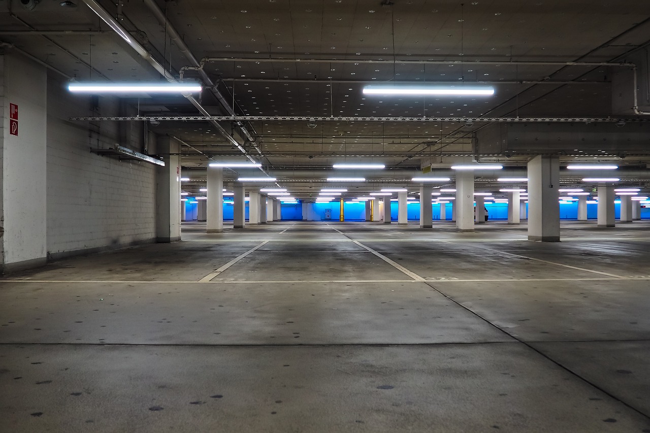 evaluating-parking-structure-laser-scanner